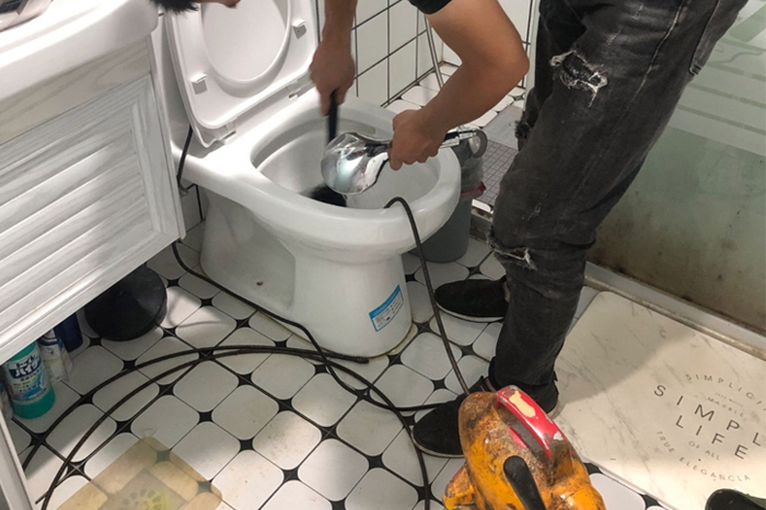 靖宇疏通下水道